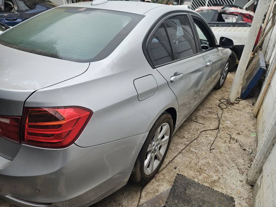 2013 BMW F30 320I STRIPPING FOR SPARES