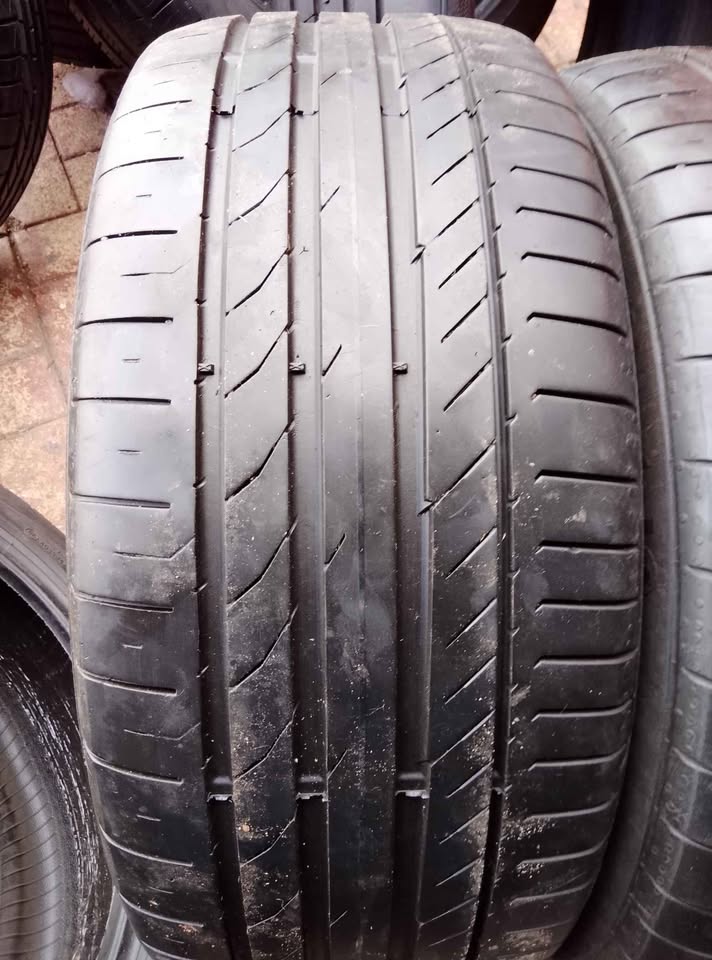 2 X 235/50/18 Continental runflat tyres for BMW & Mercedes for sell - Private Seller 2 X 235/50/18 Continental runflat tyres for BMW & Mercedes for sell - Private Seller