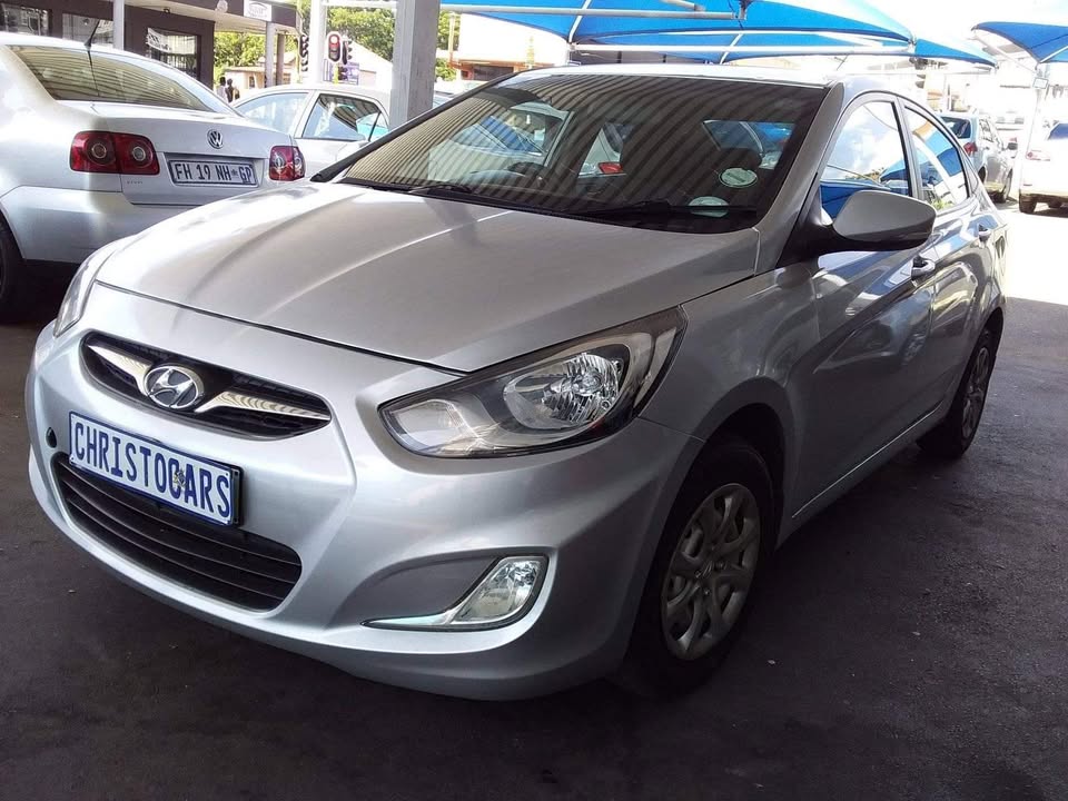 Used Hyundai Accent sedan 1.6 Fluid - Private Seller