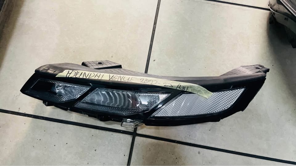 Hyundai Venue headlight - Private Seller