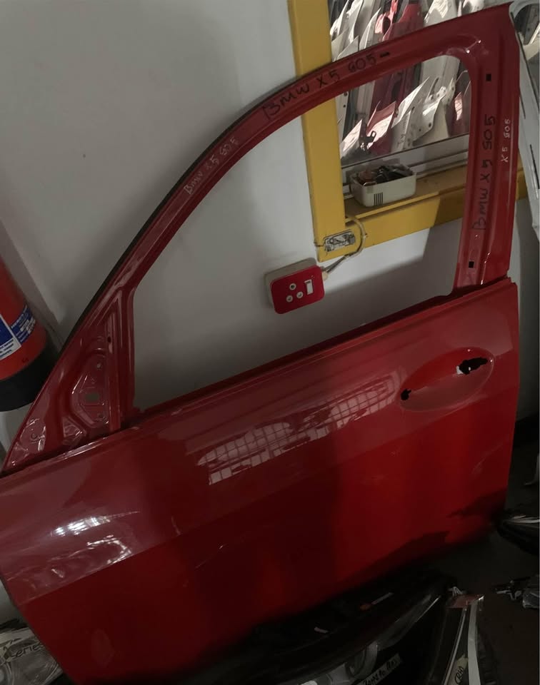 BMW G05 left front door