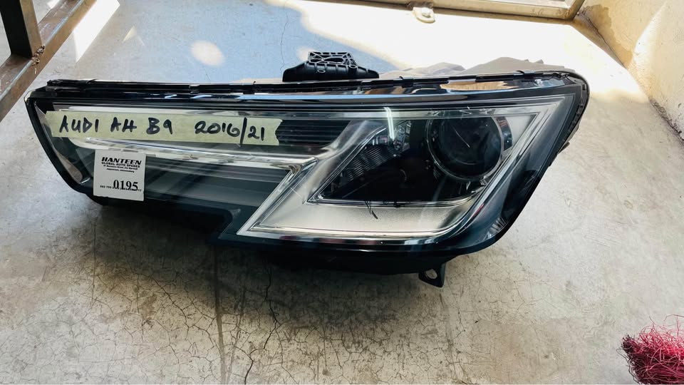 Audi A4 B9 headlight 2016/21 - Private Seller Audi A4 B9 headlight 2016/21 - Private Seller