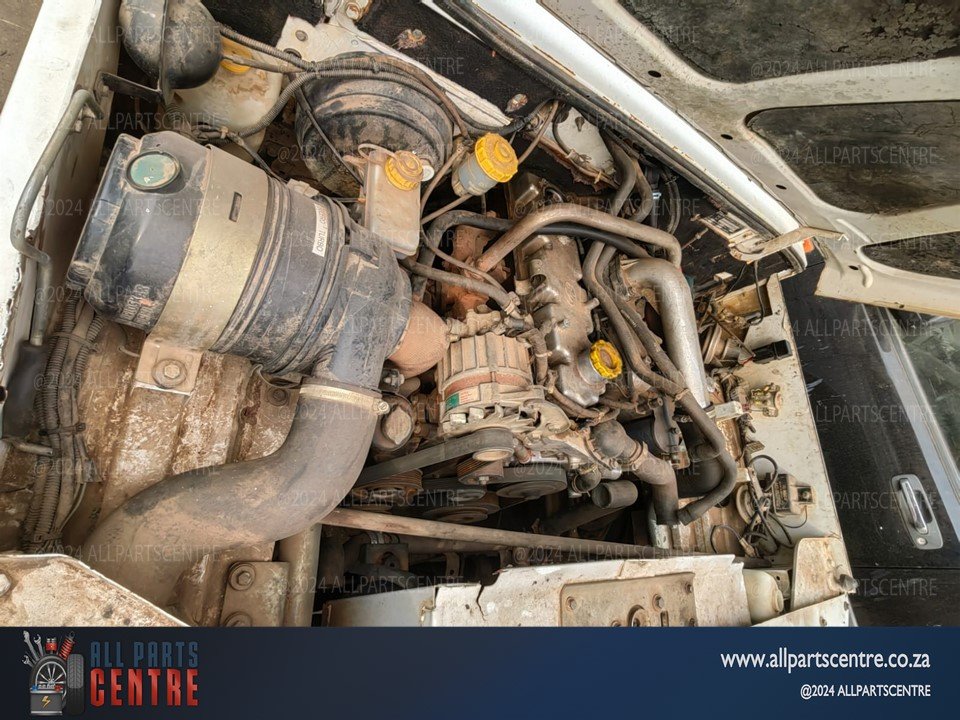 Stripping for Spares Mahindra Bolero 2.5 2007 manual - Private Seller