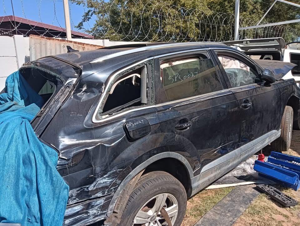 AUDI Q7 3.O STRIPPING FOR SPARES
