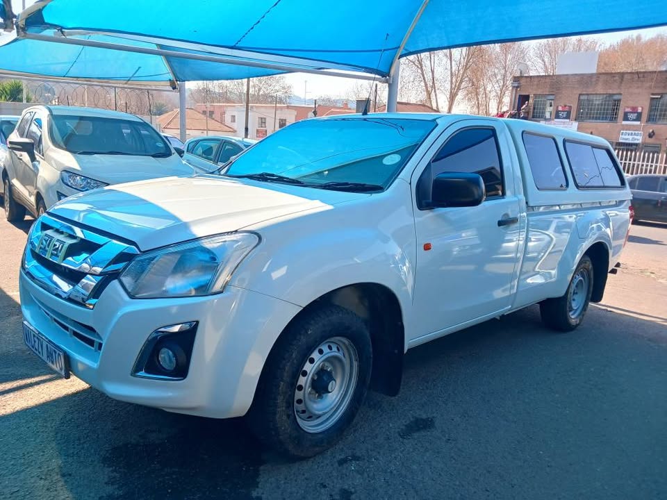 2021 ISUZU KB250 2.5 SINGLE CAB Transmission: Manual Mileage: Fueltype: Diesel White