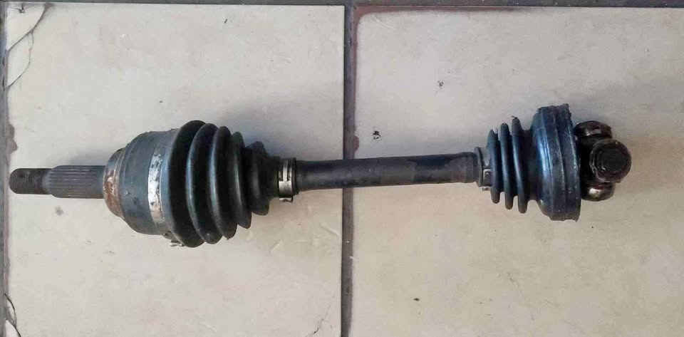 Toyota Tazz Lhs Driveshaft