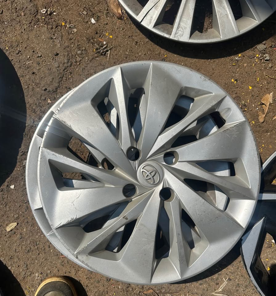 Toyota Starlet wheel covers 2pcs - Private Seller Toyota Starlet wheel covers 2pcs - Private Seller