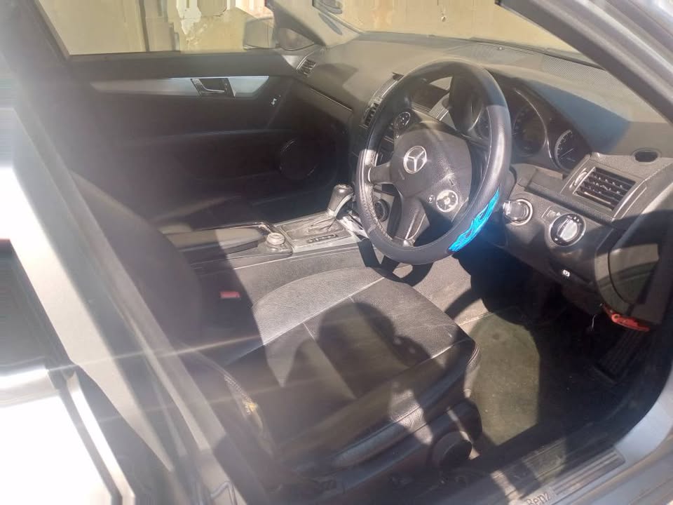 W204 Mercedes Benz 2010
