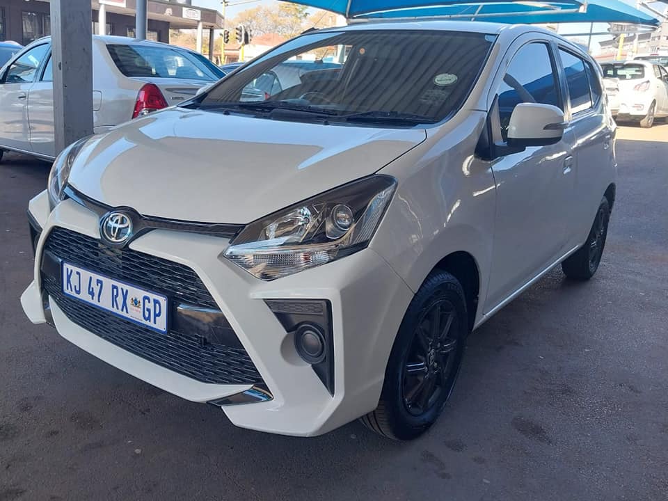 2022 TOYOTA AGYA 1.0 83 000KM WHITE COLOR MANUEL PETROL