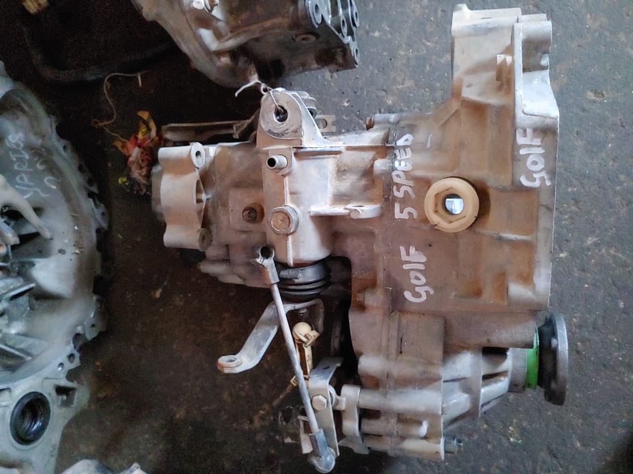 GOLF 5 Speed GEARBOX for GOLF 1 2 3 - Private Seller GOLF 5 Speed GEARBOX for GOLF 1 2 3 - Private Seller