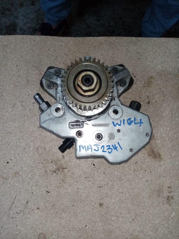 Mercedes Benz GL320 M642 high pressure fuel pump for sale used - Private Seller Mercedes Benz GL320 M642 high pressure fuel pump for sale used - Private Seller
