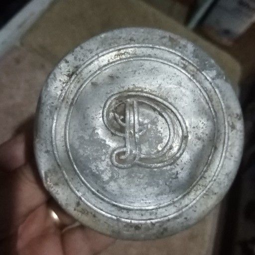 Dodge brothers, centre hub cap