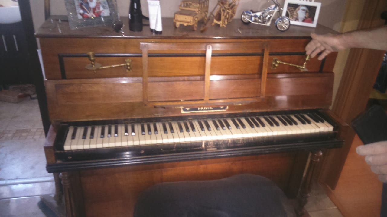 Piano Antique / Cottage Upright 1892