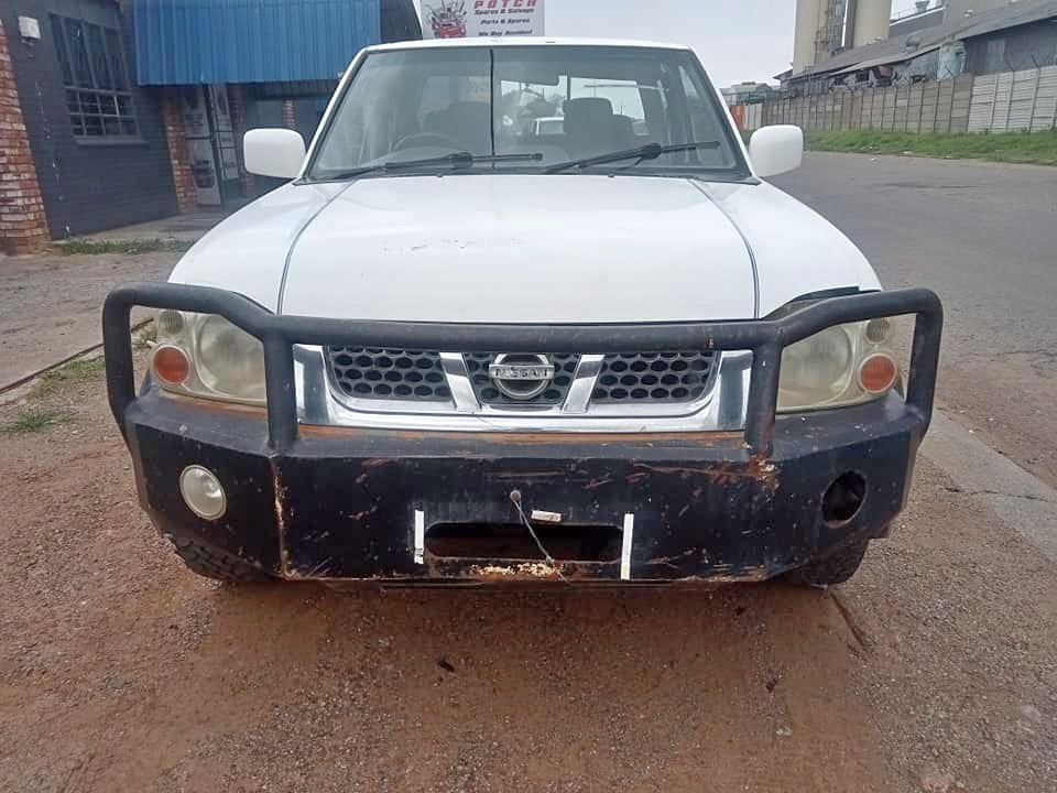 Nissan Hardbody 4x4 Stripping - Private Seller Nissan Hardbody 4x4 Stripping - Private Seller