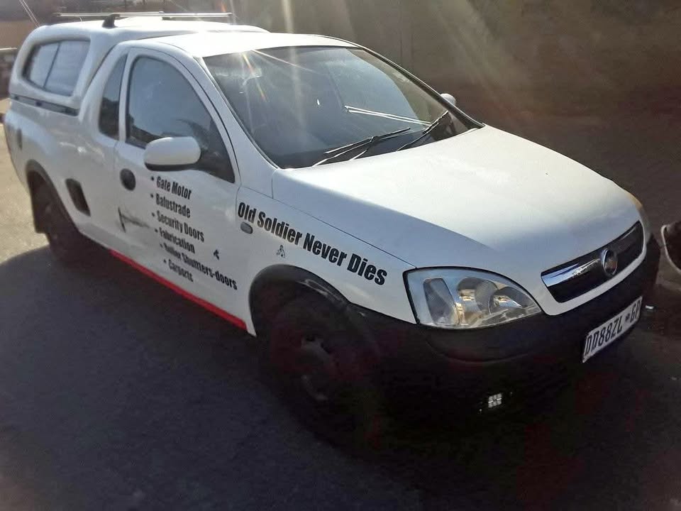 2008 corsa bakkie start and go