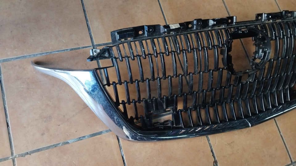 MAZDA CX 60 MAIN GRILL (2024-2025) VERY CLEAN - Private Seller MAZDA CX 60 MAIN GRILL (2024-2025) VERY CLEAN - Private Seller