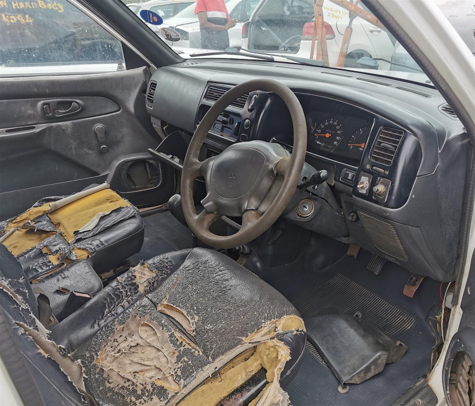 2000 Mitsubishi Colt 2.8D LWD - Stripping for Spares