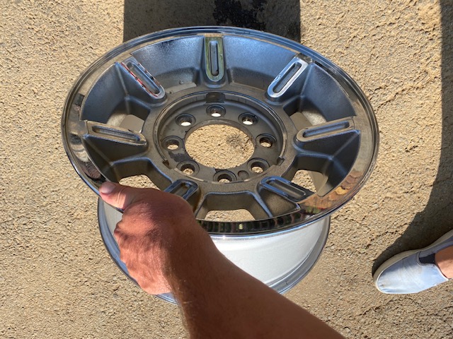 Hummer 17" Mag Wheel Rim only 1 Available.