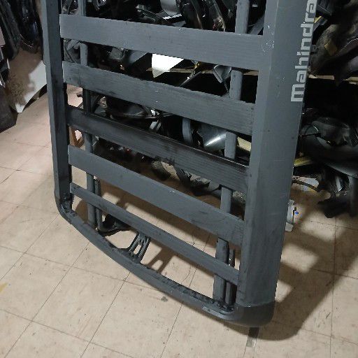 Mahindra roof rock - Private Seller