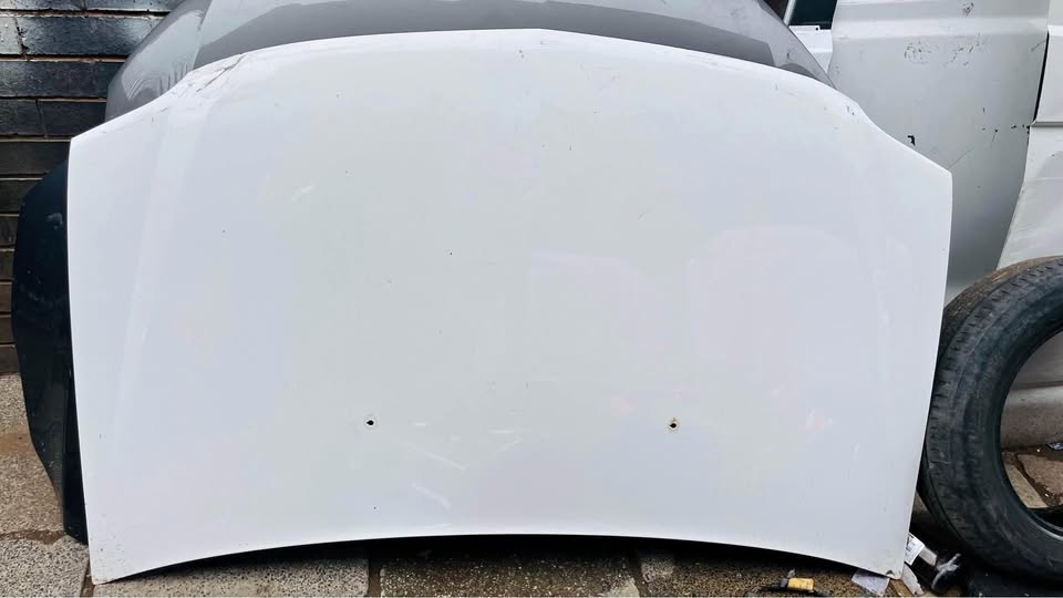 Nissan NP200 bonnet - Private Seller Nissan NP200 bonnet - Private Seller