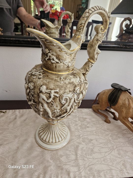 Collectors Bargain ! Beautiful Vintage Cappodimonte Italian Water Jug !Highly Co