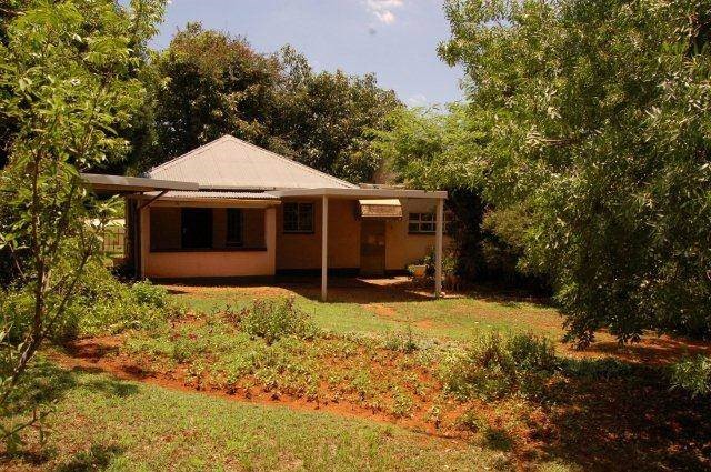 Unique living on a farm in the city!  PLOT to RENT