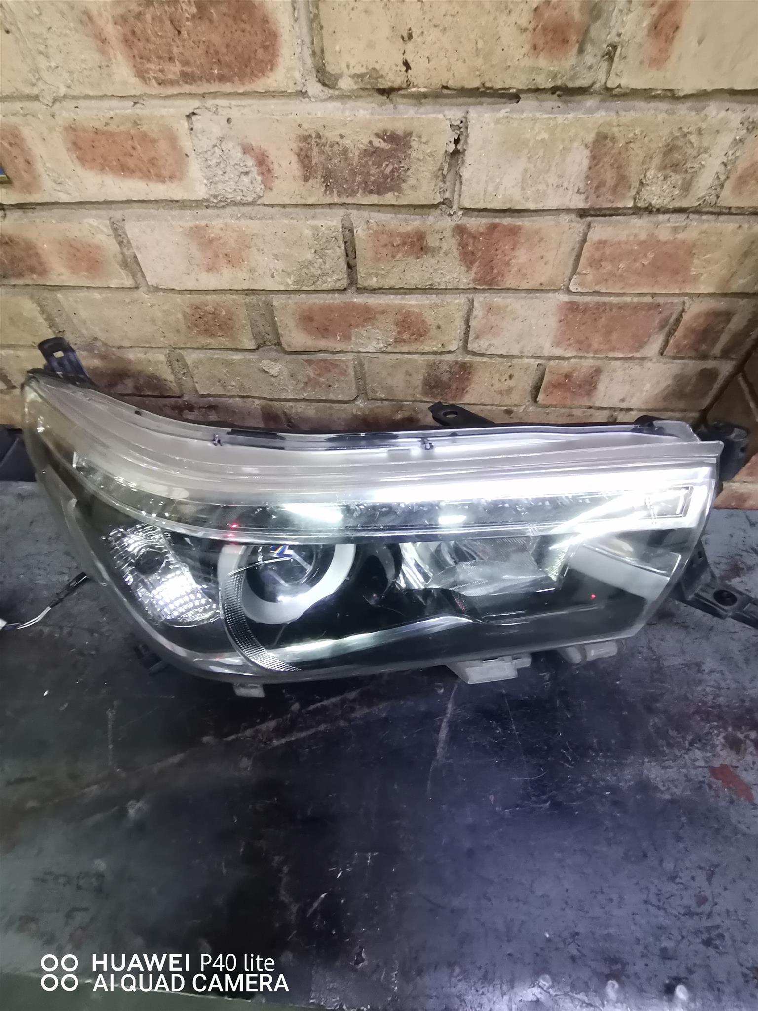Right headlight for Toyota Hilux GD-6 - Private Seller Right headlight for Toyota Hilux GD-6 - Private Seller