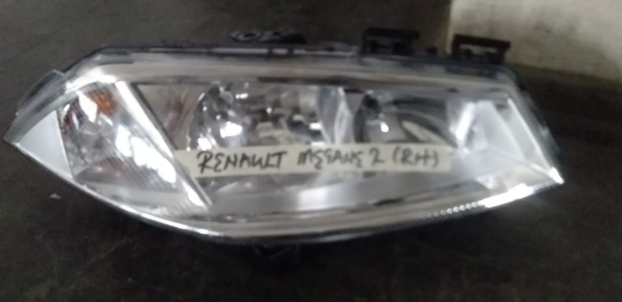 Renault megane2 headlight - Private Seller Renault megane2 headlight - Private Seller