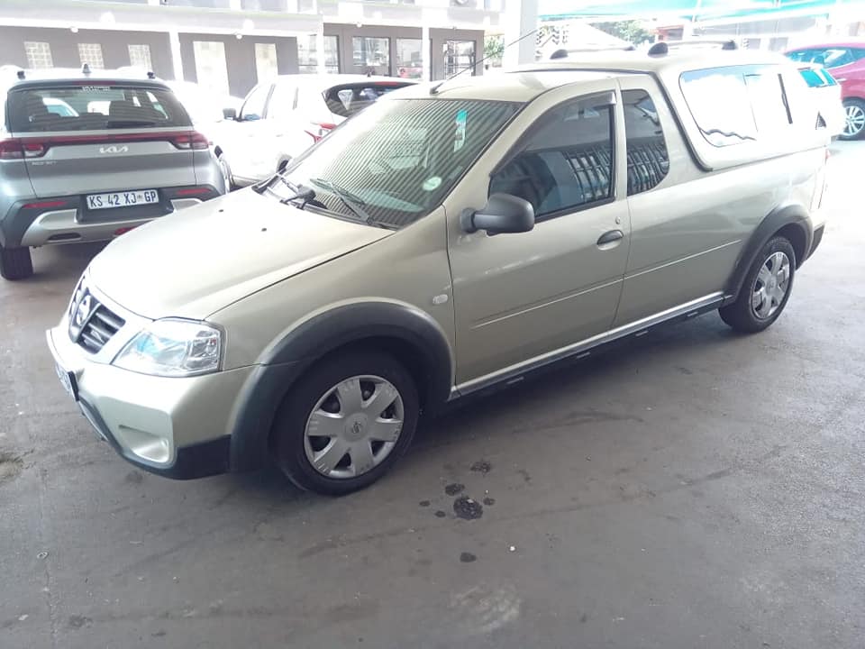 2010 NISSAN NP200 1.6 MANUAL