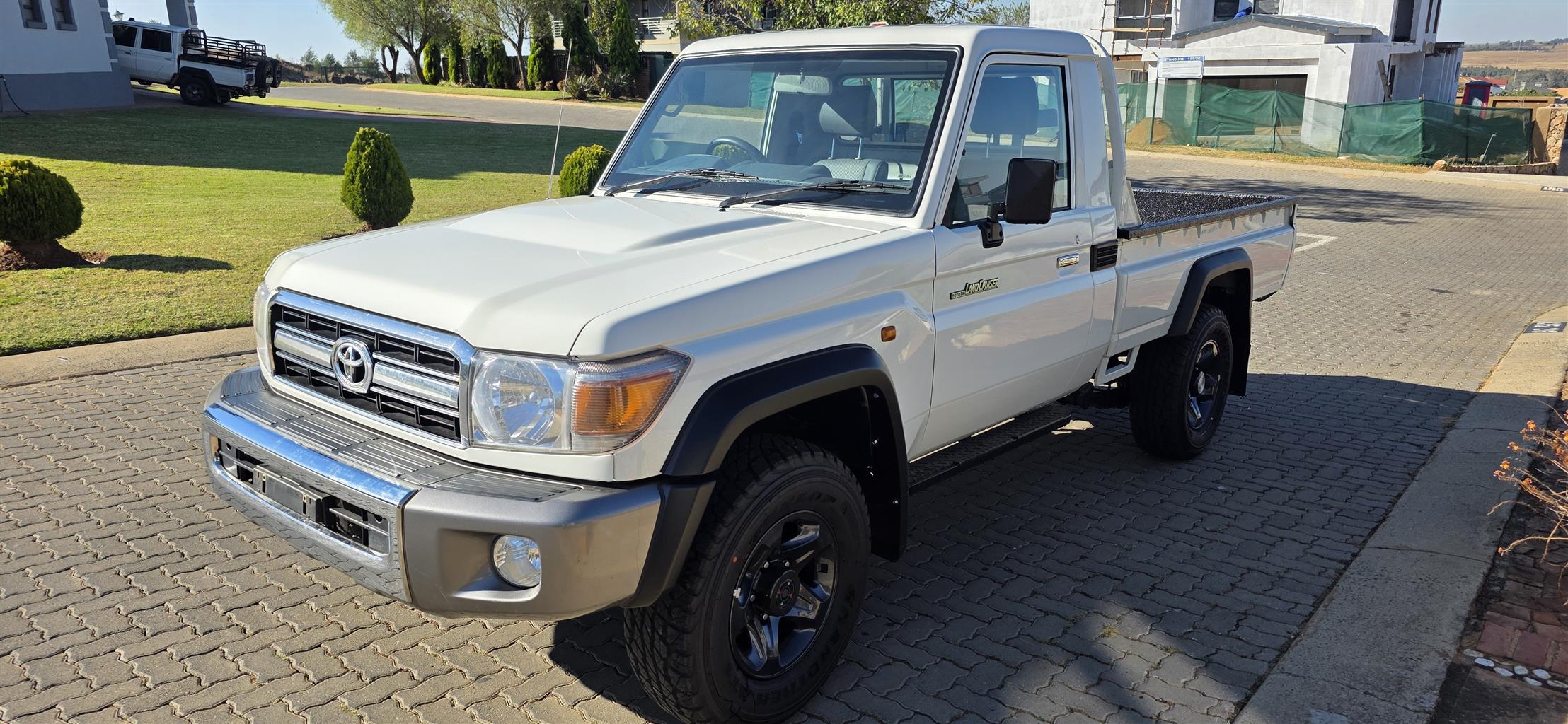 Used 2020 Toyota Land Cruiser 79 4.2D single cab - Private Seller Used 2020 Toyota Land Cruiser 79 4.2D single cab - Private Seller