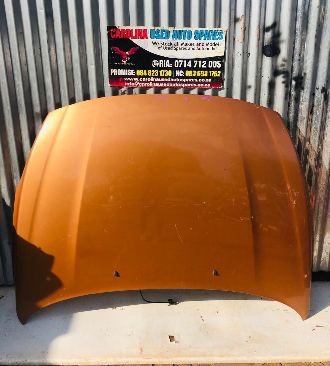 Volvo S60 V60 bonnet with windscreen washer - Private Seller