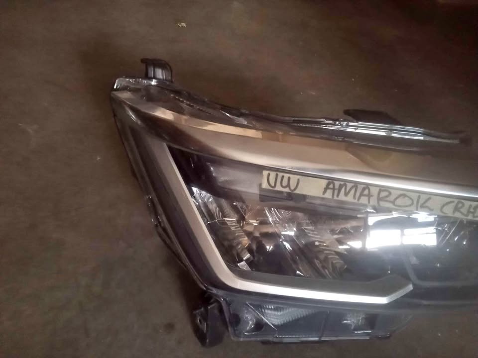 VW amarok L/headlight