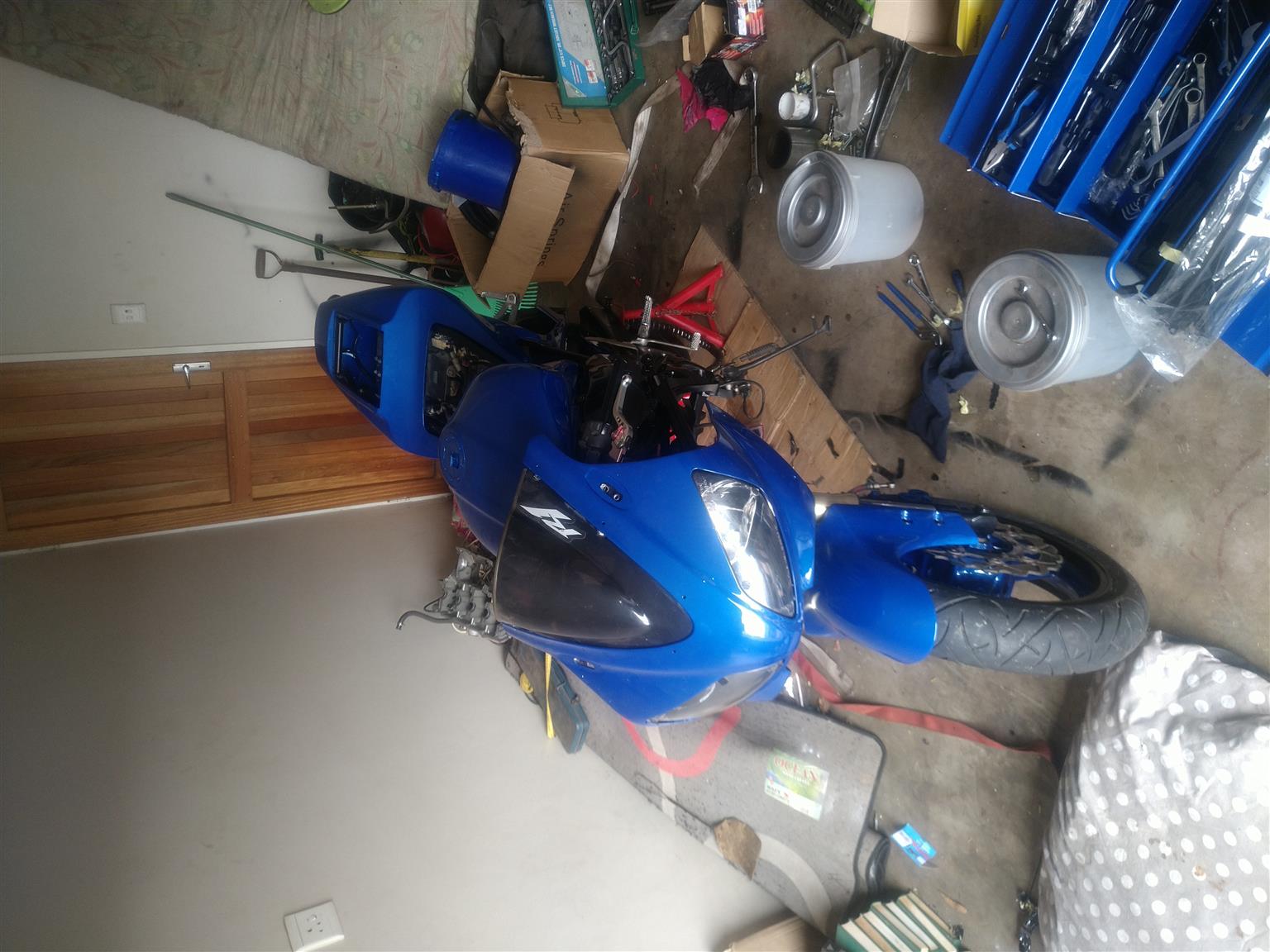 Yamaha R1 for sale its a 2000 model 