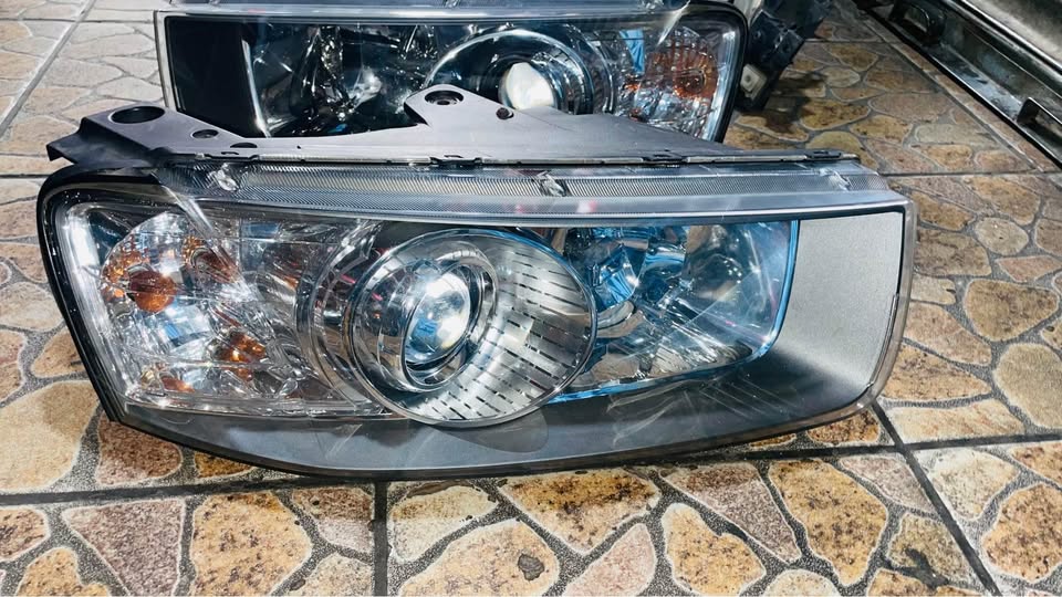 Renault Captiva headlights - Private Seller Renault Captiva headlights - Private Seller