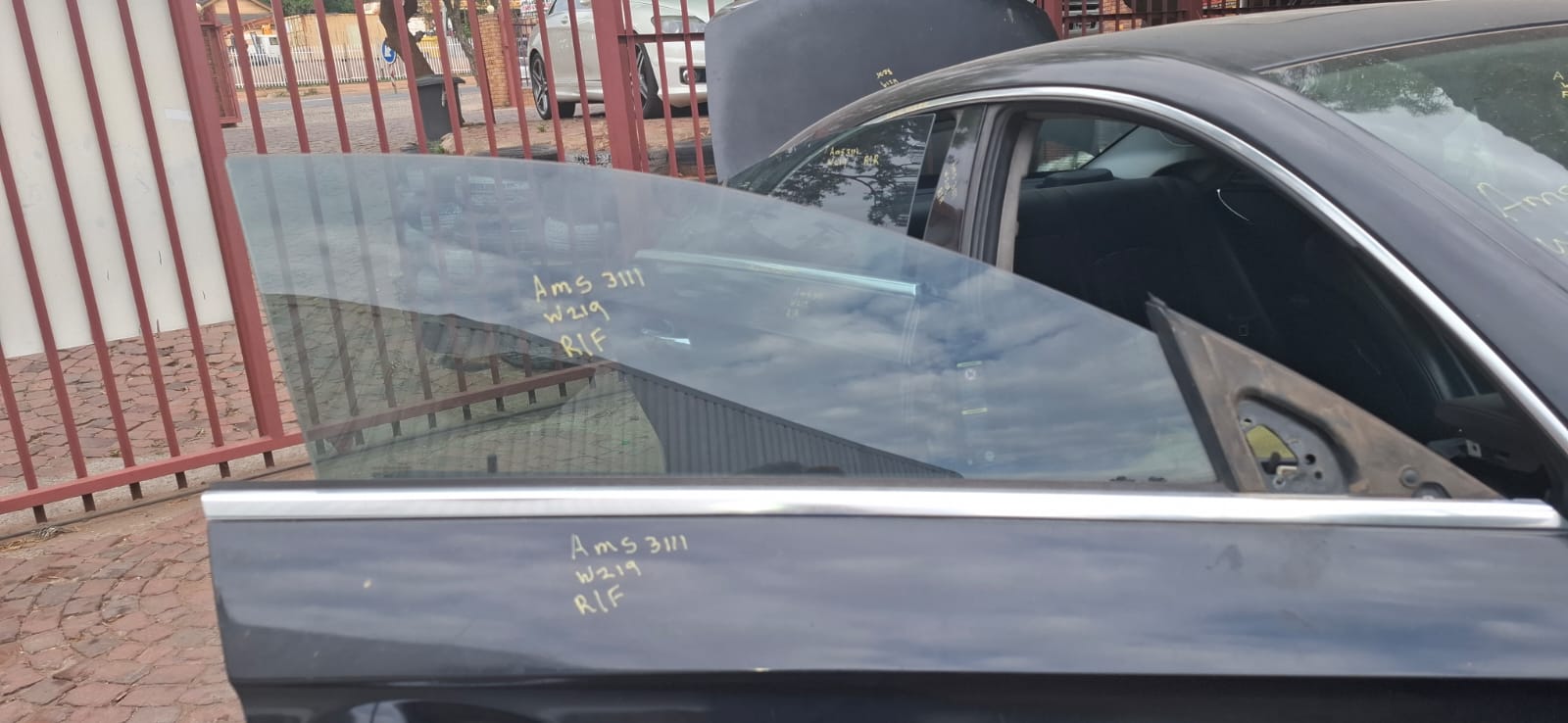 Mercedes CLS350 W219 Door Glass for sale