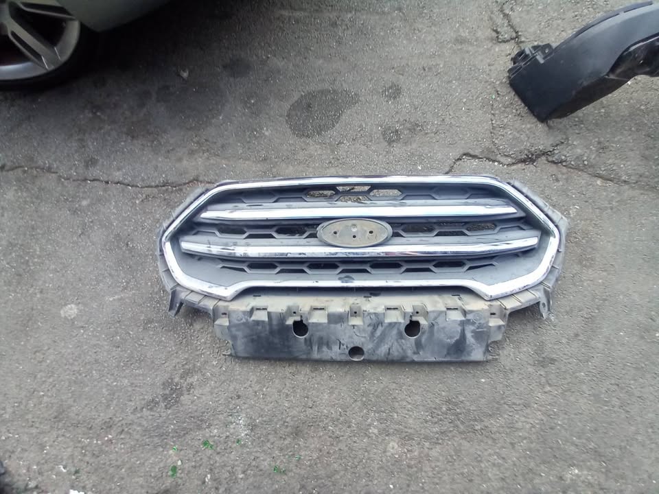 2018 - 2021 Ford Ecosport Front Bumper Grille R10 - Private Seller 2018 - 2021 Ford Ecosport Front Bumper Grille R10 - Private Seller