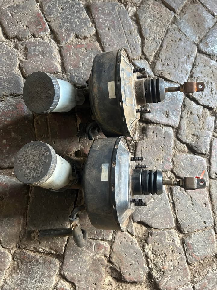 Mazda 323 Brake Boosters For Sale @Circle 7 Used Parts Call or WhatsApp - Private Seller