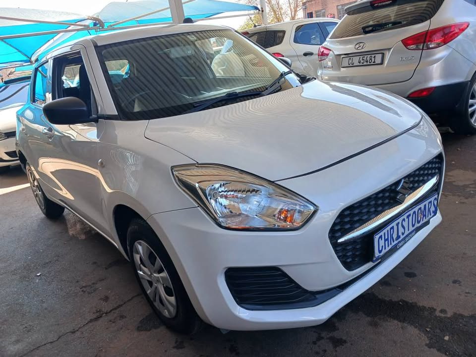 2023 model Suzuki Swift hatchback Manuel Transmission petrol 1.2 engine capacity mileage 75000km