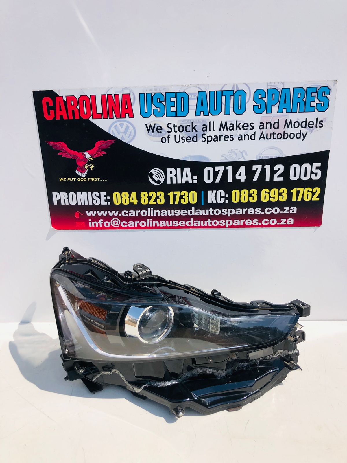 Lexus IS300 right side xenon headlight - Private Seller Lexus IS300 right side xenon headlight - Private Seller