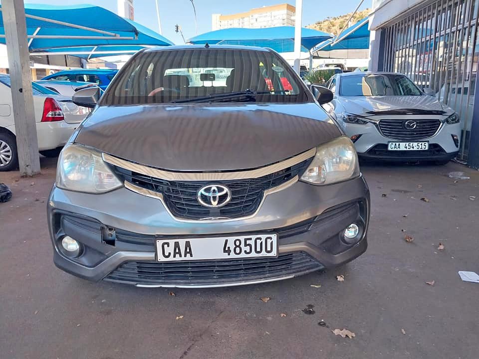 2017 TOYOTA ETIOS 1.5 SEDAN  GREY COLOR MANUEL PETROL