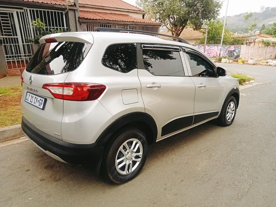 2021 Renault Triber 1.0 7 SEATER