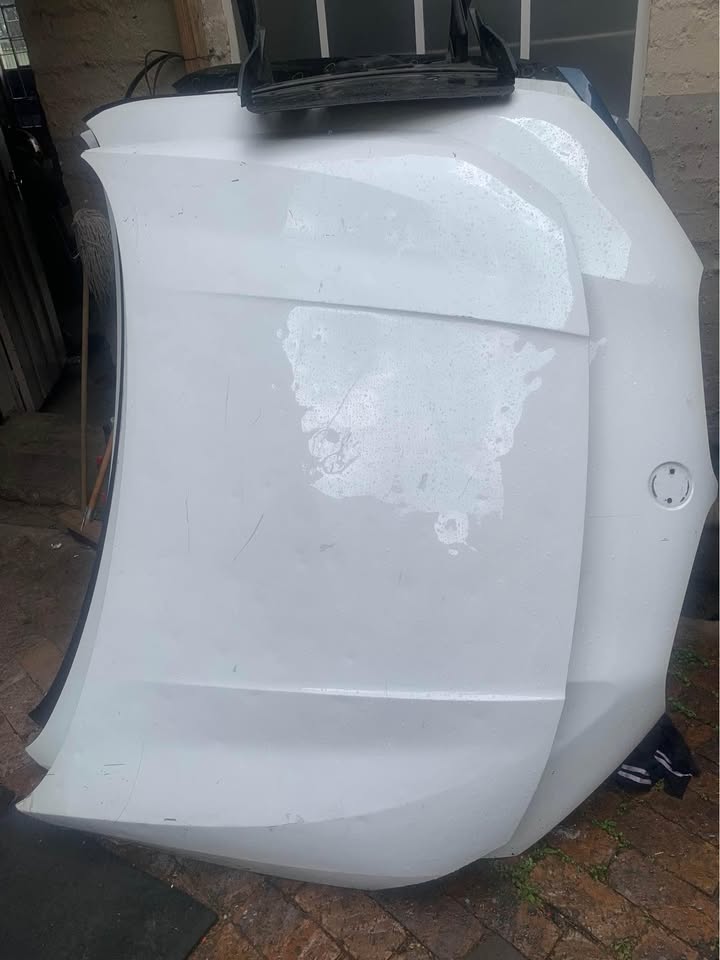Bmw F40 bonnet