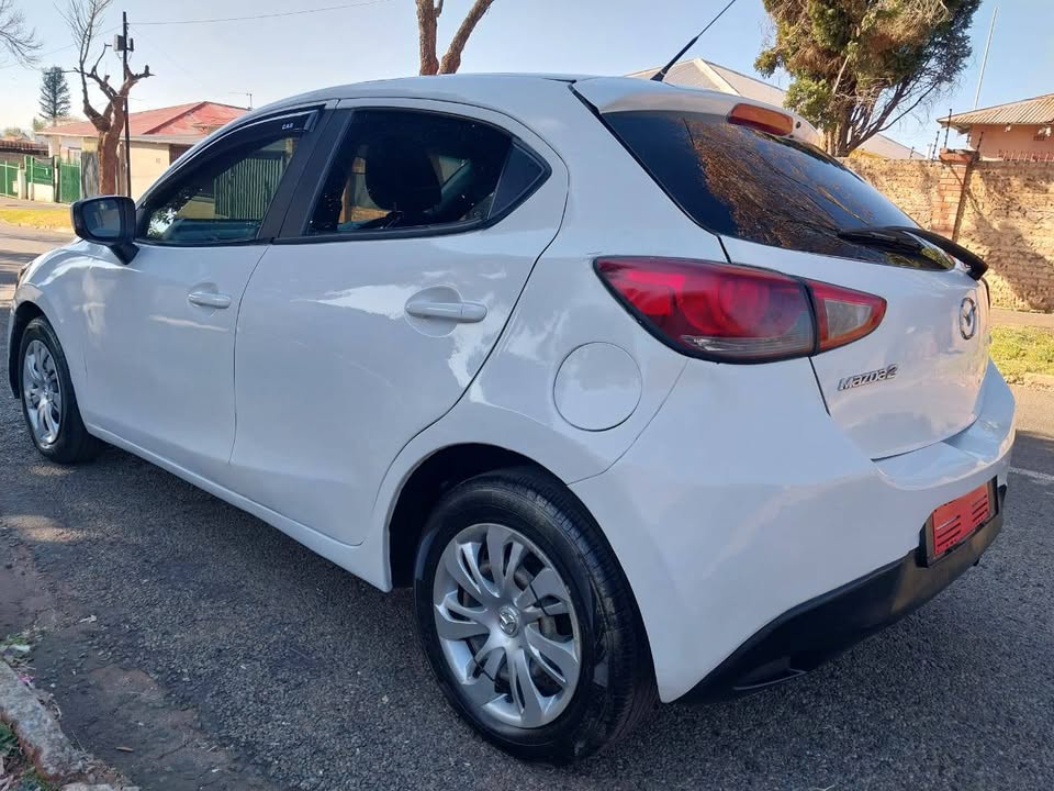 2017 MAZDA 2 SKYACTIVE 1.5 MANUAL TRANSMISSION IN EXCELLENT CONDITION