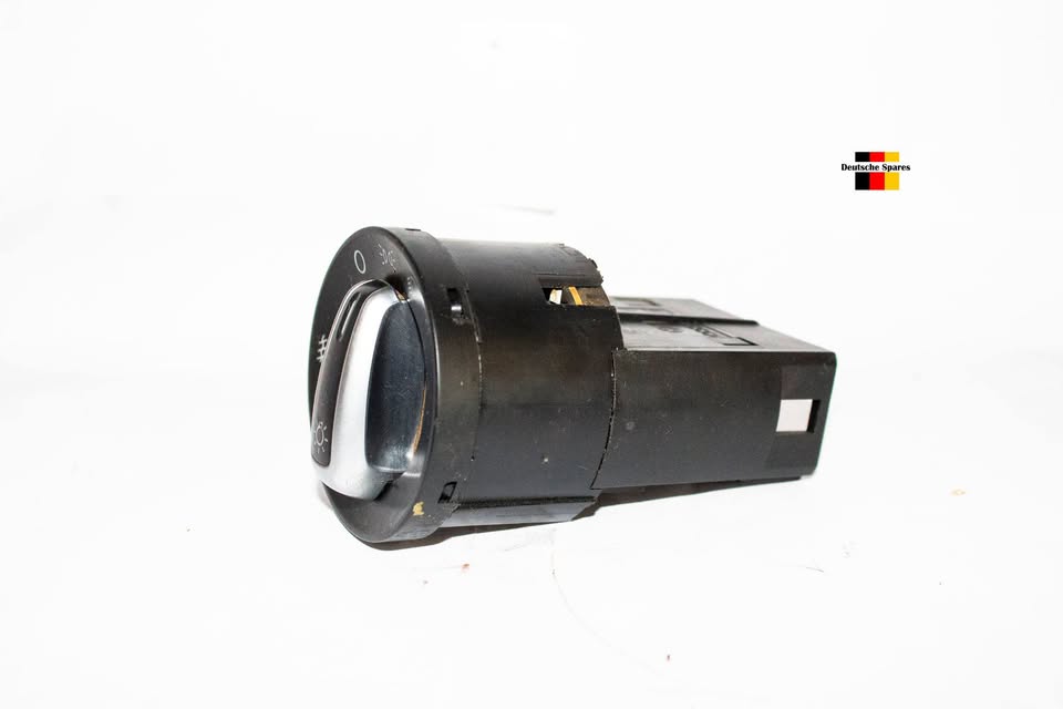 VOLKSWAGEN POLO 6R LIGHT SWITCH 58R305858D - Private Seller VOLKSWAGEN POLO 6R LIGHT SWITCH 58R305858D - Private Seller