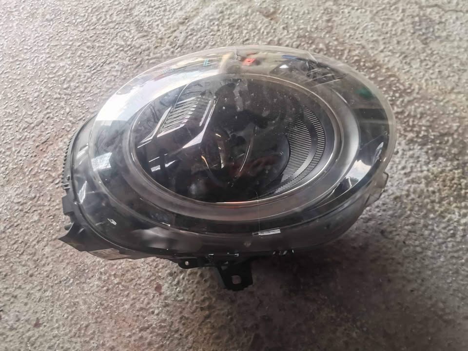 Mini Cooper F56 left headlight - Private Seller Mini Cooper F56 left headlight - Private Seller