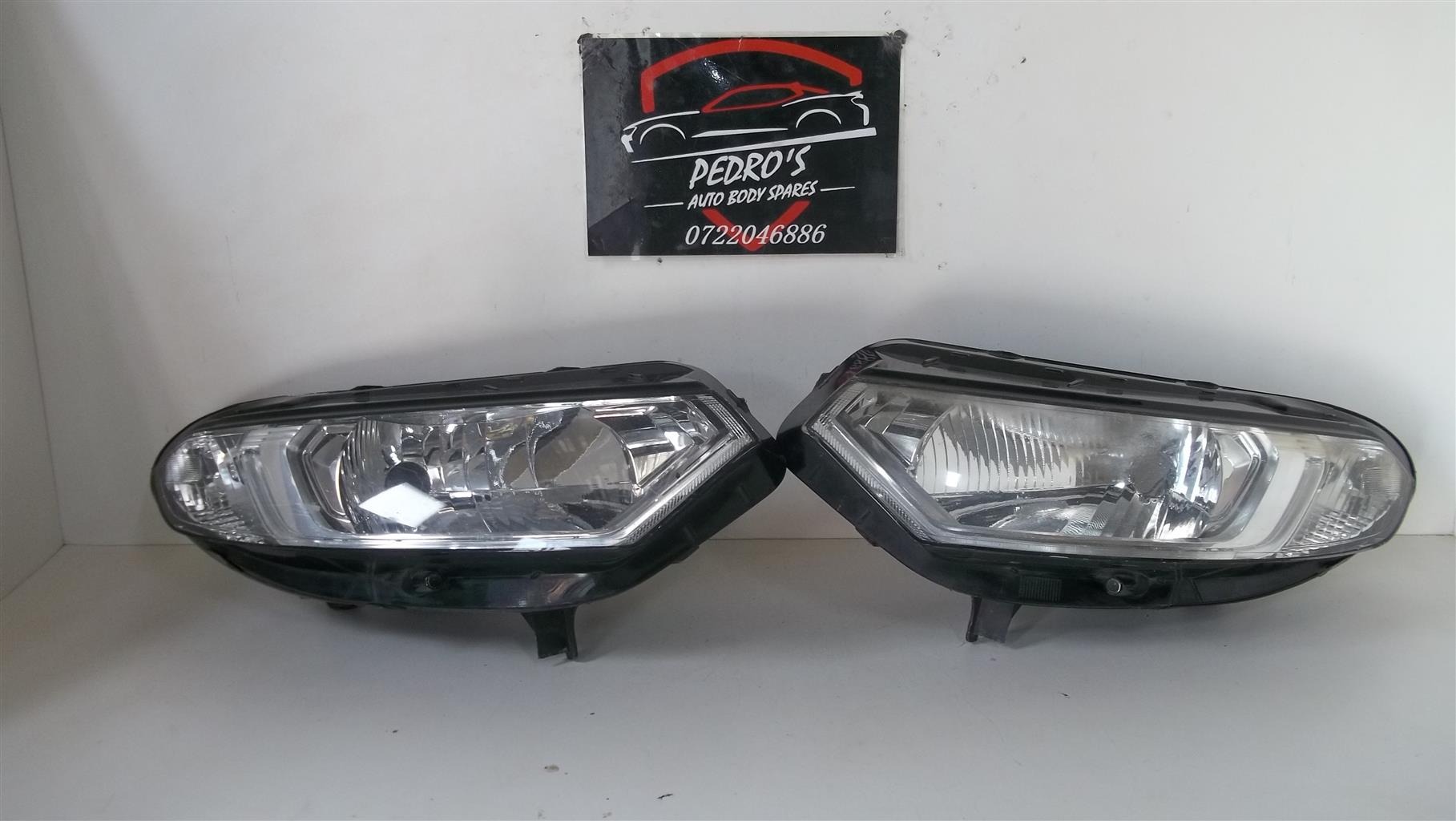 Ford Ecosport pre-face headlight set - Private Seller Ford Ecosport pre-face headlight set - Private Seller