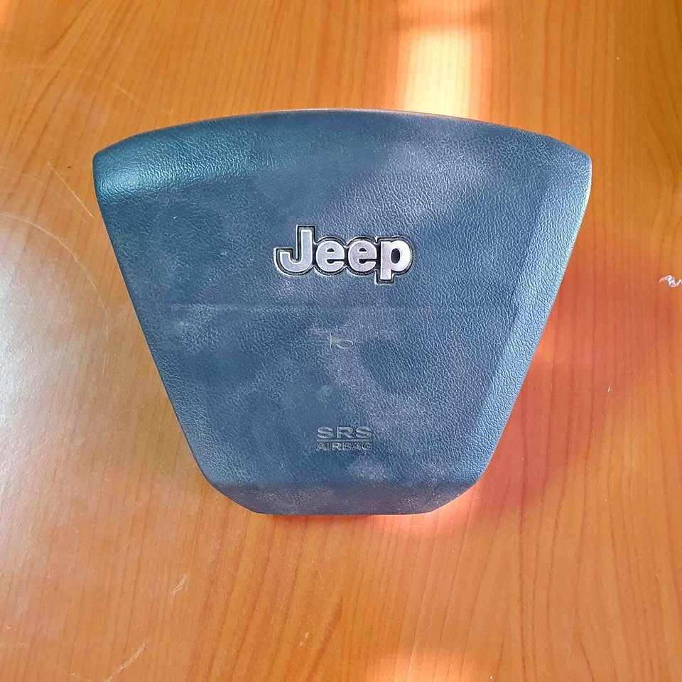 Jeep Patriot 2010 2.4 Steering wheel airbag - Private Seller Jeep Patriot 2010 2.4 Steering wheel airbag - Private Seller