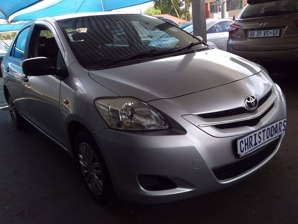 Used Toyota Yaris 1.3 sedan T3 - Private Seller