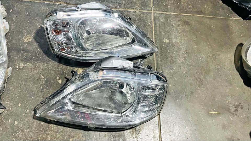 Nissan Np200 headlights - Private Seller Nissan Np200 headlights - Private Seller