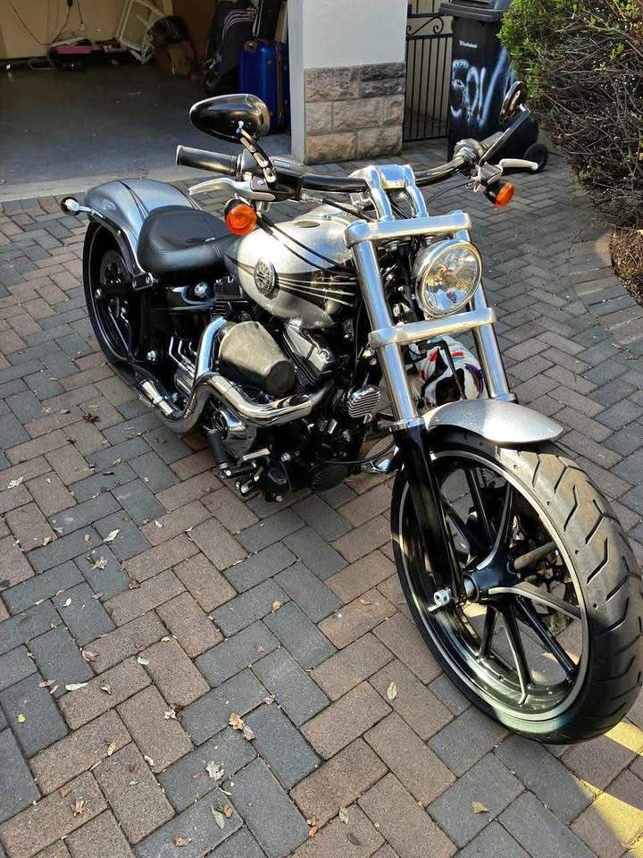 2015 HARLEY DAVIDSON BREAKOUT - Private Seller 2015 HARLEY DAVIDSON BREAKOUT - Private Seller